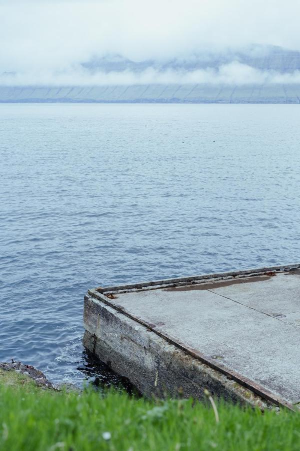 Authentic Faroese House / Unique Location / Nature Hellurnar Exterior photo
